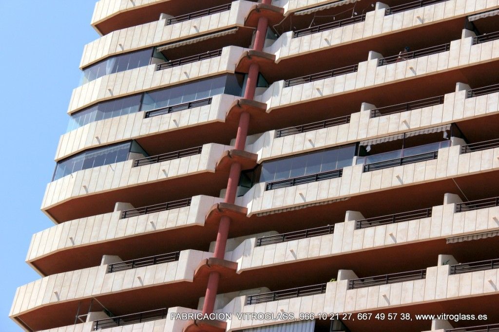 Cerramiento-de-vidrio-calpe